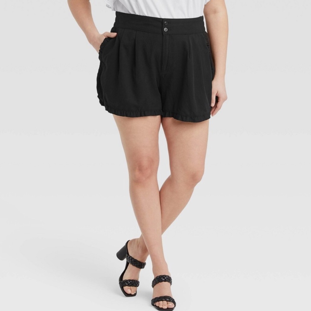 Ruffle Edge Shorts
